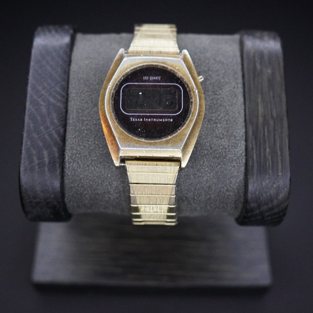 Vintage Texas Instruments Gold Smartwatch - Picture 2 of 7